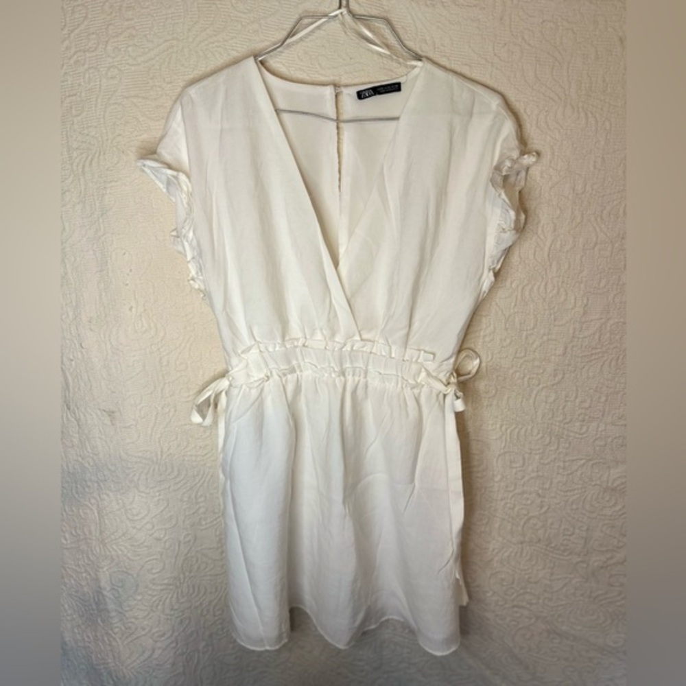 ZaraWomen’s Side Tie Dress Size Medium White dress with open back